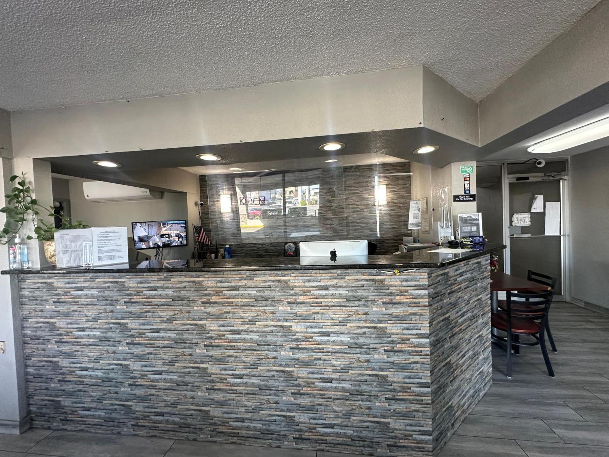 Motel Executive By Capital O Locust Grove